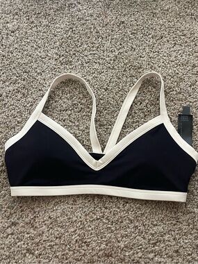 nwt vuori alltheform v neck bra in black & white